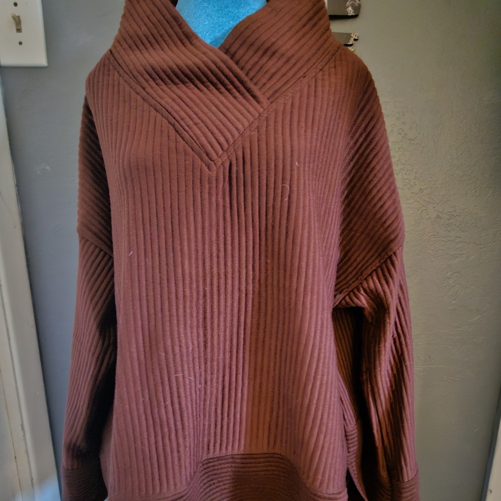 Tahari Ribbed Brown Hoodie